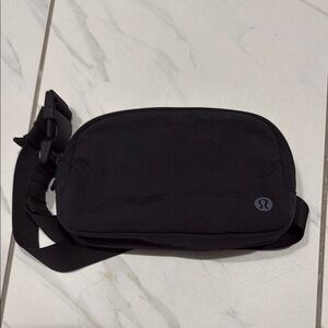 lululemon Women’s  Black Belt Bag
